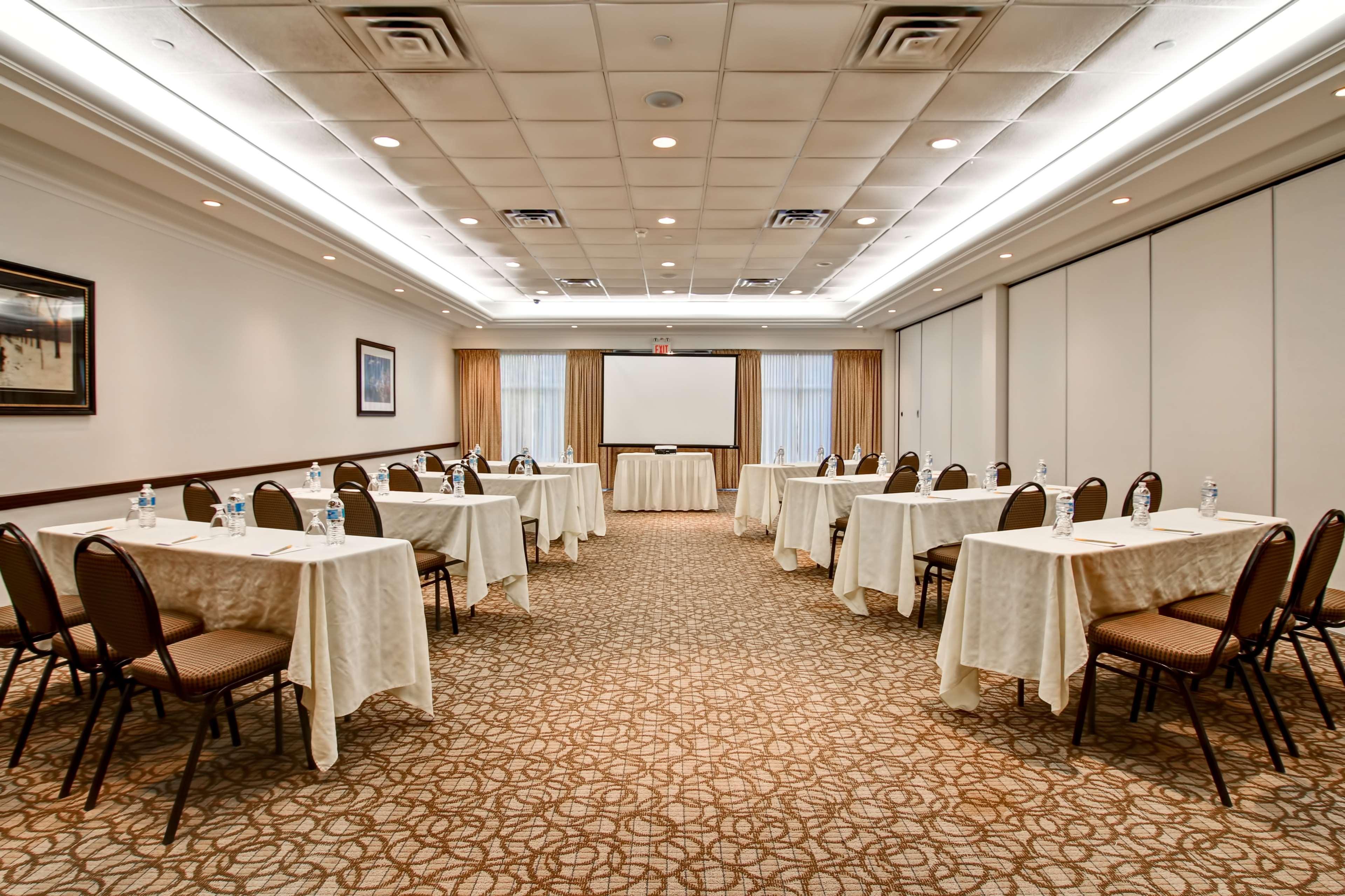 Hilton Garden Inn Toronto/Burlington Exteriér fotografie
