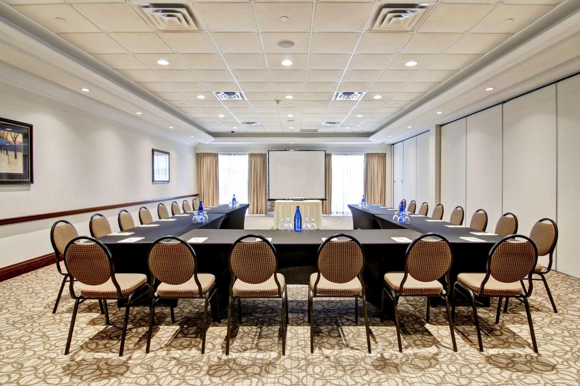 Hilton Garden Inn Toronto/Burlington Exteriér fotografie